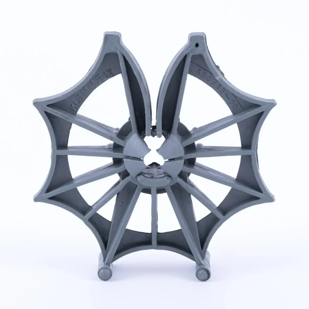 Spacer Iron bar in Concrete mold